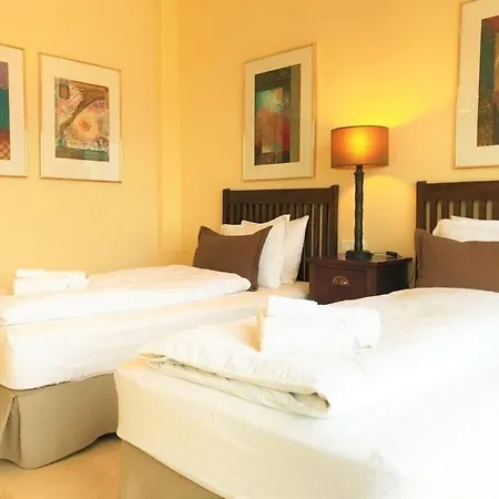 Penthouse Bermuda 4 * Estepona